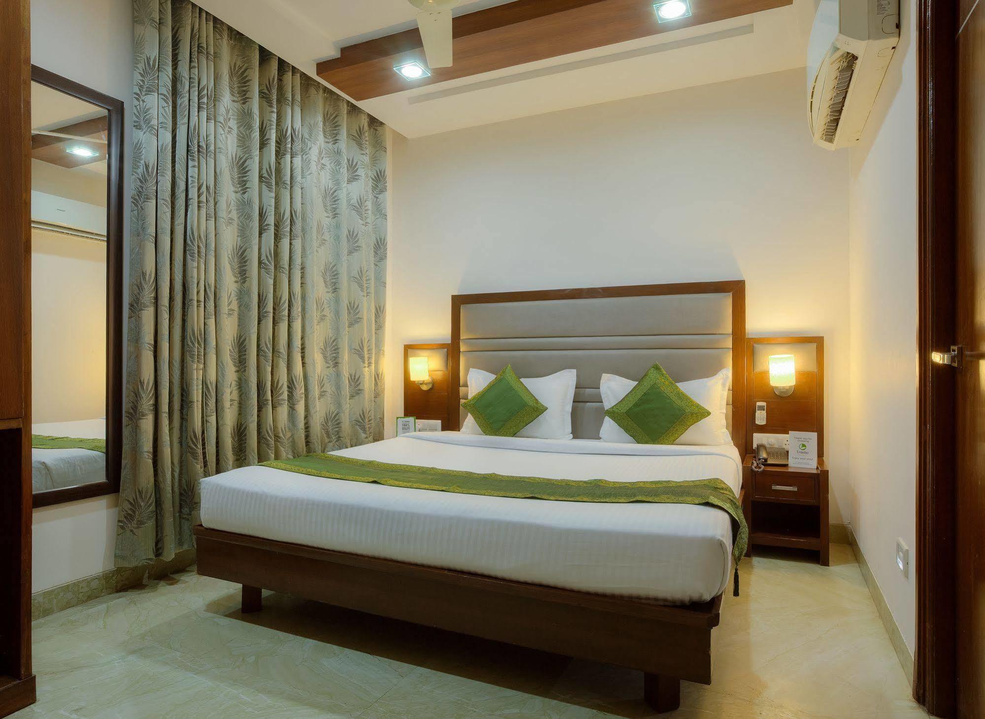 Mint Hotel Chandīgarh Exterior foto