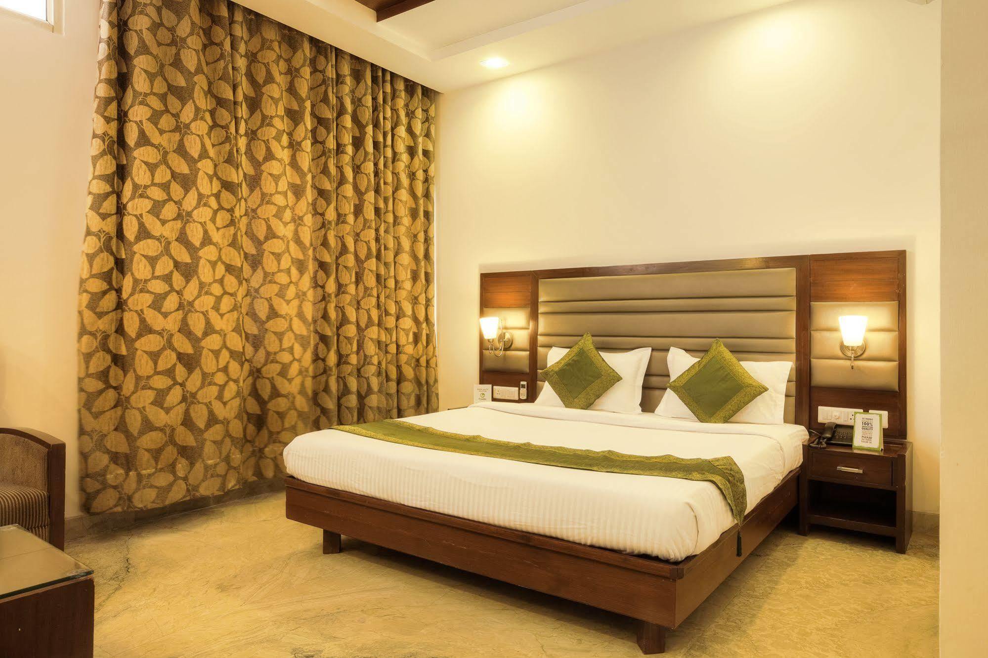 Mint Hotel Chandīgarh Exterior foto